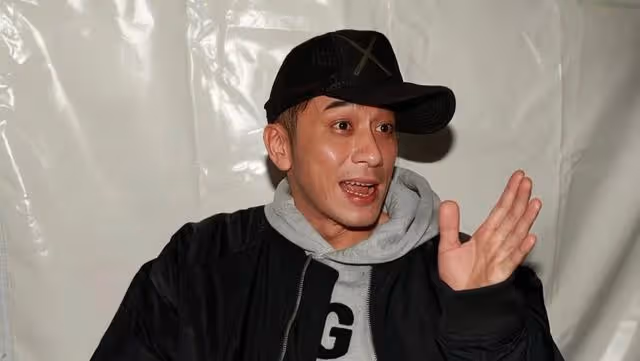 恭喜!香港著名凍齡男神不否認有新戀情,受緋聞女友邀請看跨年秀