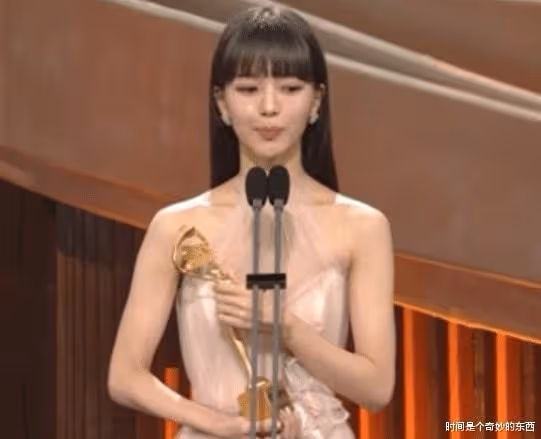 金素妍獲得SBS演技大賞,宋慧喬再次陪跑
