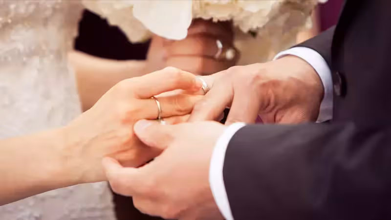 「懷孕7個月了還想要彩禮?有本事別嫁」婚禮上鳳凰男崩潰:真狠