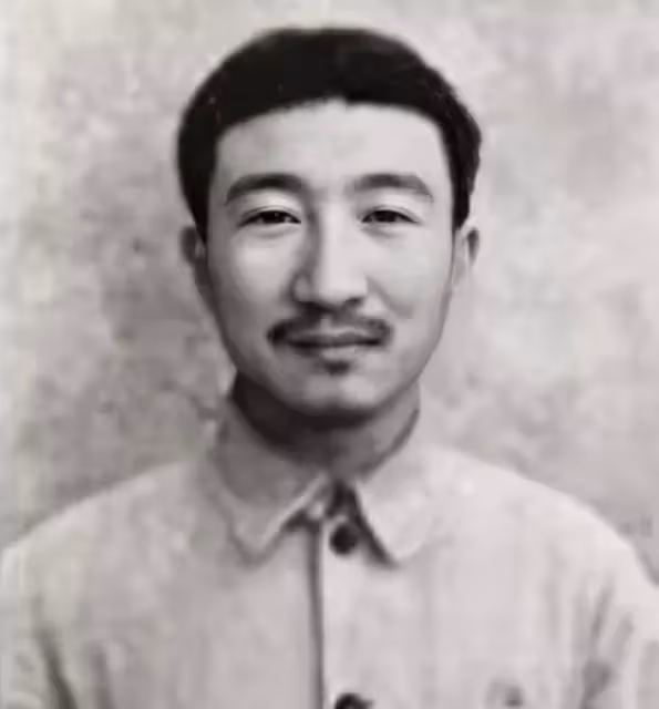 封順 影壇上的小綠葉