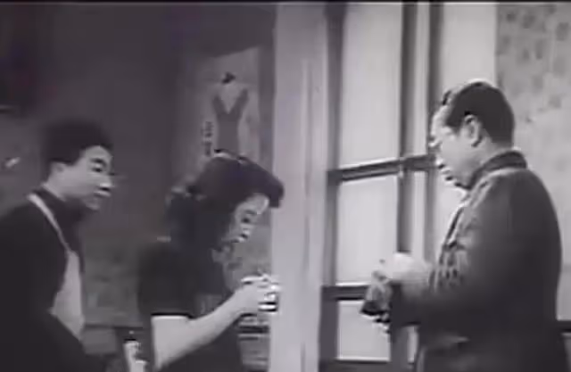 封順 影壇上的小綠葉
