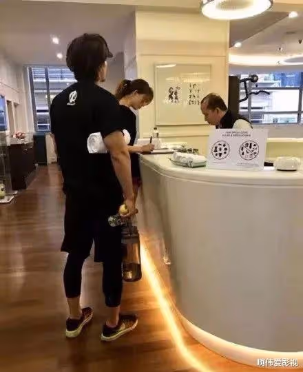 為造人竟在床上做手腳? 46歲的林志玲不僅被婆婆嫌棄，日本老公也急了?