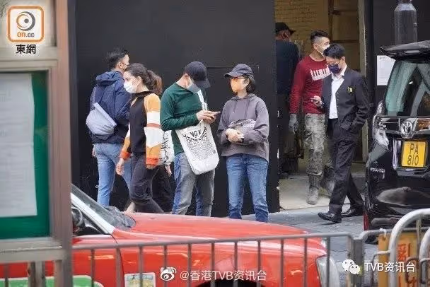 結婚23年︱劉青雲郭藹明十指緊扣看醫生目中無人