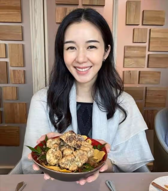 轉行2年!「十優港姐」工作努力,曬素顏照自嘲:看上去有點糟