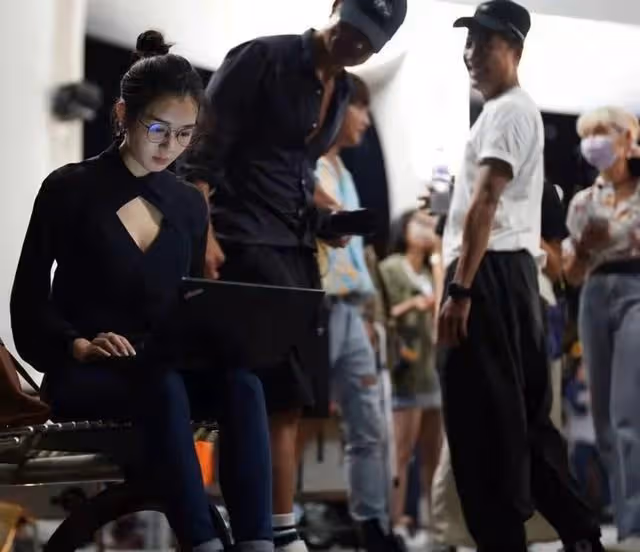 轉行2年!「十優港姐」工作努力,曬素顏照自嘲:看上去有點糟