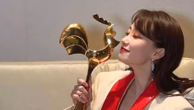 力不勝任?張小斐憑藉李煥英一角獲金雞獎影后,卻被質疑水分太大