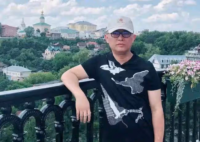 孟非曝自家小區被封控!家裡囤積瓜果蔬菜堆滿地,住著千萬豪宅