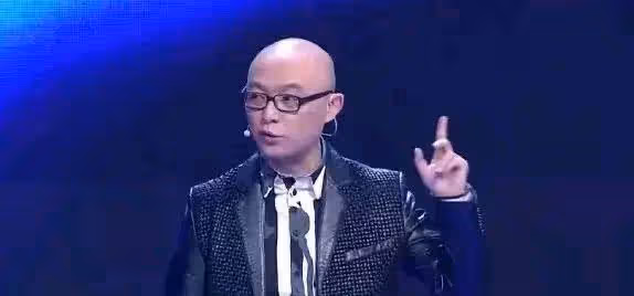 孟非曝自家小區被封控!家裡囤積瓜果蔬菜堆滿地,住著千萬豪宅