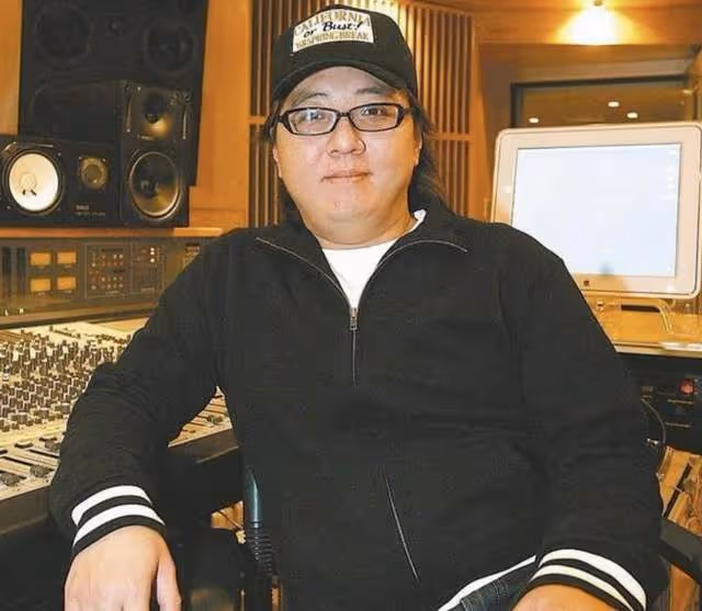 53歲知名音樂人成植物人!臥病在床僅能睜眼,姐姐悉心照顧盼奇蹟