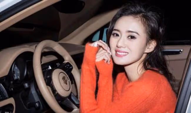 一手好牌打稀碎!以張翰女友出道,曾紅透半邊天