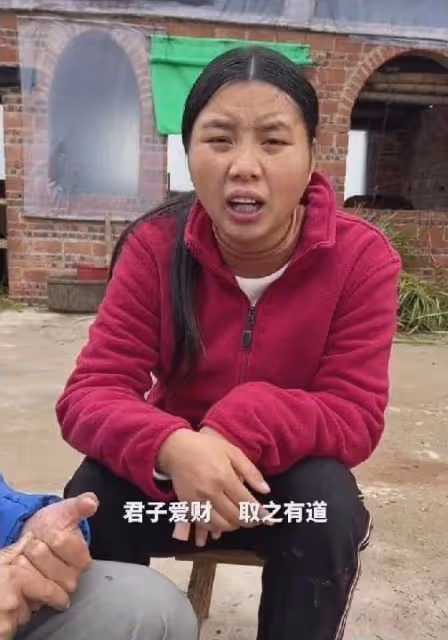 從農村夫婦到漲粉千萬，「牛愛芳的小春花」是怎麼走紅的？
