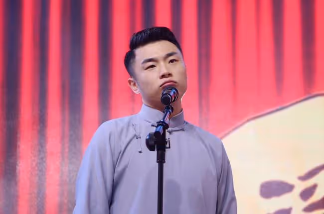 德雲社演員被斥婚內出軌！對妻孩不管不顧算計錢，爆料者自稱前妻