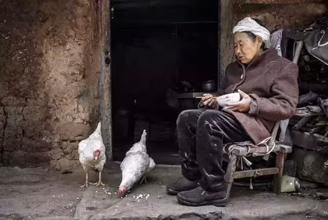 老公把前女友的孩子帶回家,我提離婚,老公:給你60萬別和我鬧