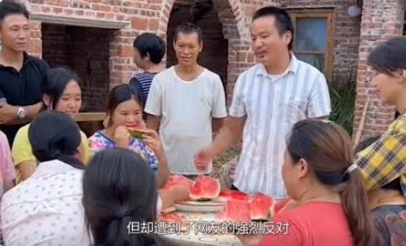 從農村夫婦到漲粉千萬，「牛愛芳的小春花」是怎麼走紅的？
