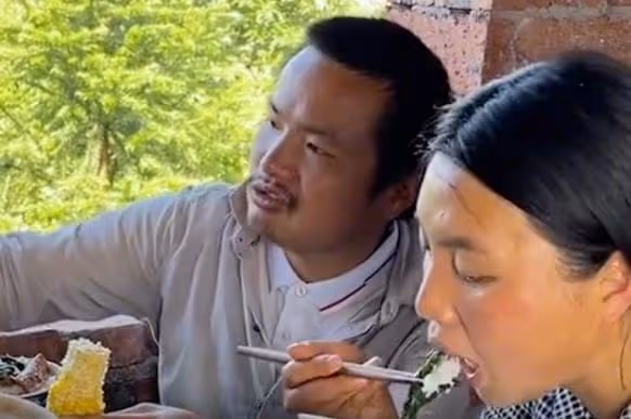從農村夫婦到漲粉千萬，「牛愛芳的小春花」是怎麼走紅的？