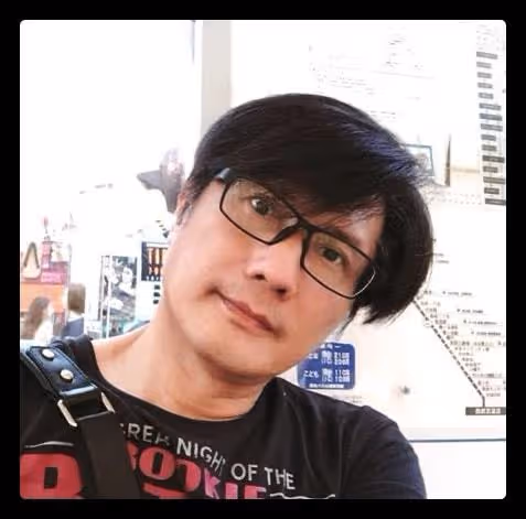 悲痛!包小柏送別愛女,親手為其布置靈堂,滿頭白髮難掩滄桑