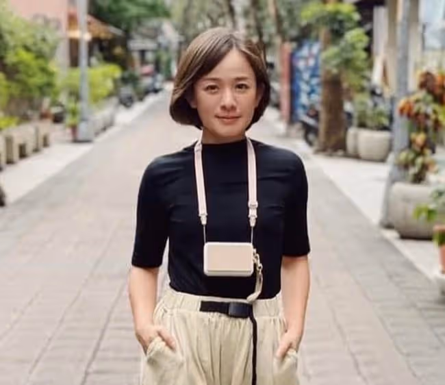 37歲女星宣布分手！與小7歲外國男友因文化差異，結束2年半情
