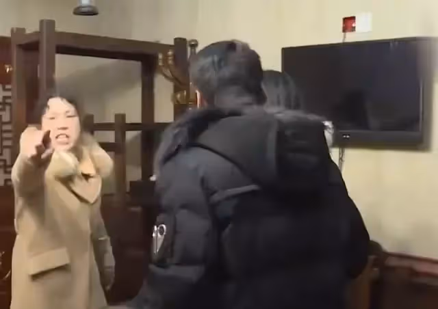 冷漠母親逼兒子當上門女婿,結果丈夫患上重病,卻要求兒子拿錢
