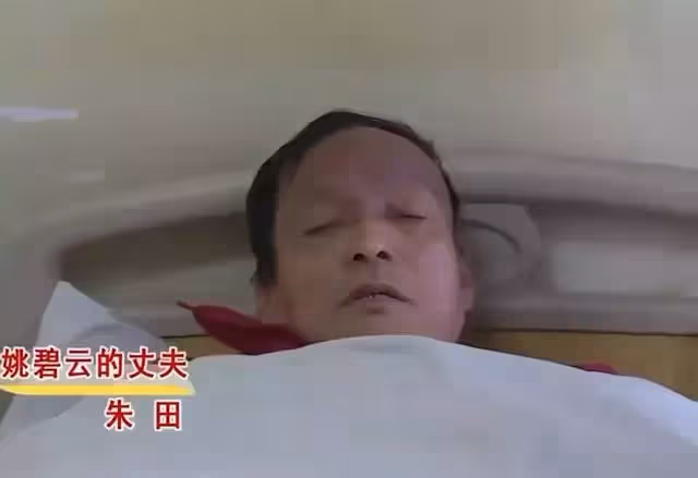 冷漠母親逼兒子當上門女婿,結果丈夫患上重病,卻要求兒子拿錢