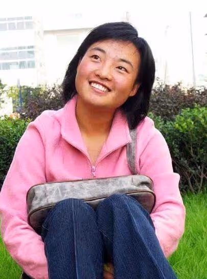 13歲喂豬，一夜爆紅後被張藝謀勸退娛樂圈，36歲的魏敏芝如何了？