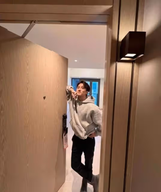 厲害!33歲TVB人氣小生新年成功當上業主,曾獲百萬台慶大獎