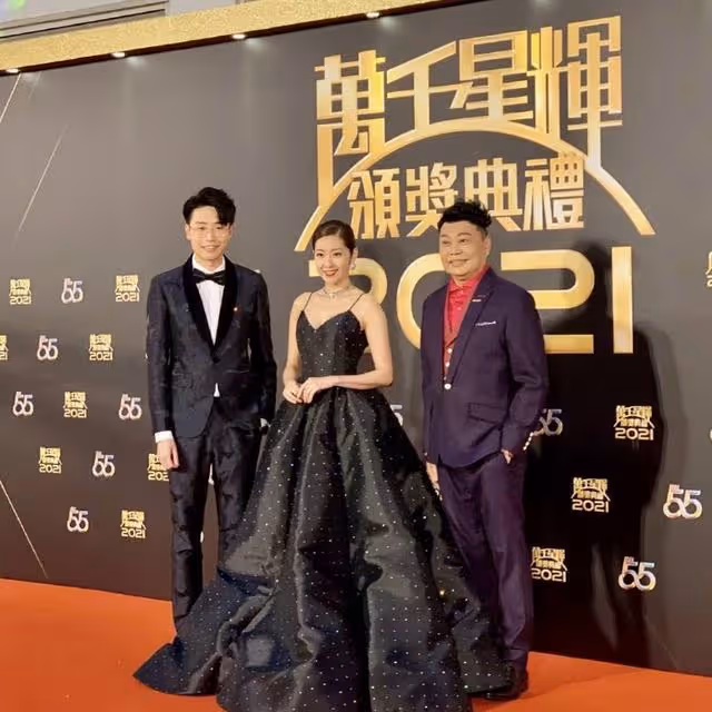 TVB頒獎典禮紅毯上群星爭艷,鍾嘉欣西裝亮相,林夏薇曬性感