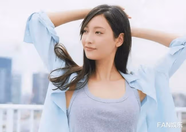 她是日本男人最愛女演員,過去為成名不堪回首,今成圈內前輩!
