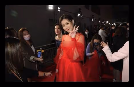 TVB頒獎星光黯淡:鍾嘉欣錯失視後,視帝爆冷門,陳自瑤首獲女配