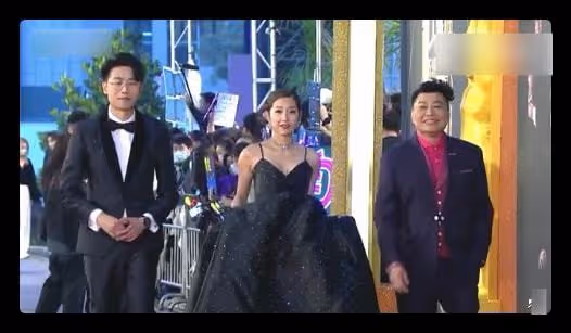 TVB頒獎星光黯淡:鍾嘉欣錯失視後,視帝爆冷門,陳自瑤首獲女配