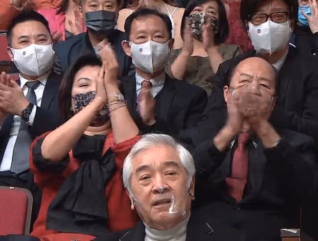 TVB頒獎禮頻頻爆冷,被指關係戶成大贏家!鍾嘉欣第8度無緣視後