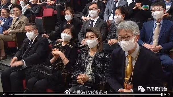 TVB台慶頒獎禮︱不再黑面！陳自瑤大熱奪最佳女配角又哭又笑