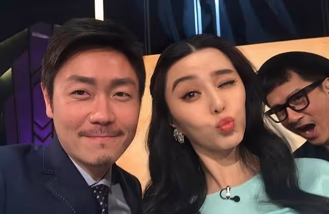 恭喜!TVB「緋聞王」疑結婚,頒獎典禮上高調錶白:感謝,親愛的