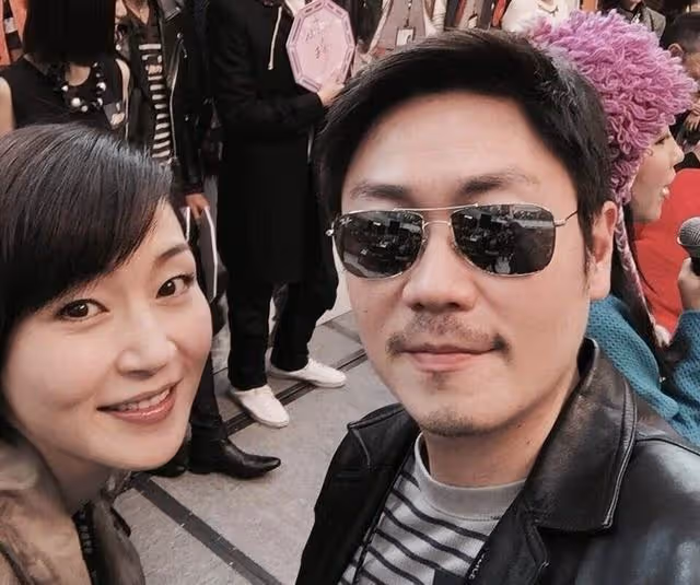 恭喜!TVB「緋聞王」疑結婚,頒獎典禮上高調錶白:感謝,親愛的