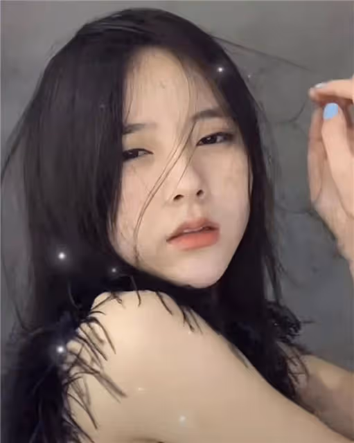 從拼車名媛到替夫撈金，掌握千萬流量的賣肉西施，到底是什麼來頭