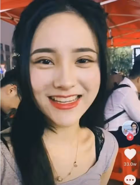 從拼車名媛到替夫撈金，掌握千萬流量的賣肉西施，到底是什麼來頭