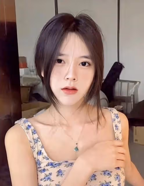 從拼車名媛到替夫撈金，掌握千萬流量的賣肉西施，到底是什麼來頭