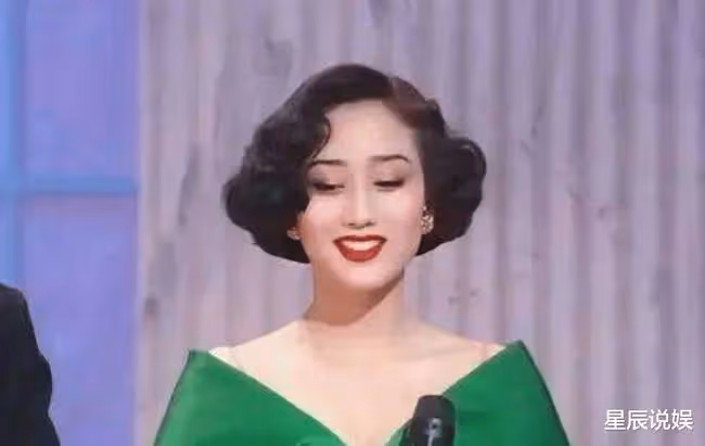 李連杰為老婆利智慶生,曬出全家同框照,畫面非常的溫馨幸福