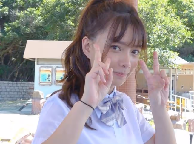 23歲女星隱婚參加選秀,賽後火速離婚還被曝出軌,前夫發文力挺