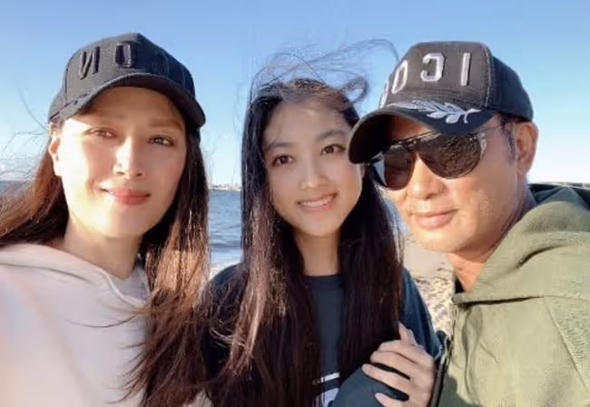 任達華17歲女兒被懷疑談戀愛,與小鮮肉同行照曝光!老爸親自回應