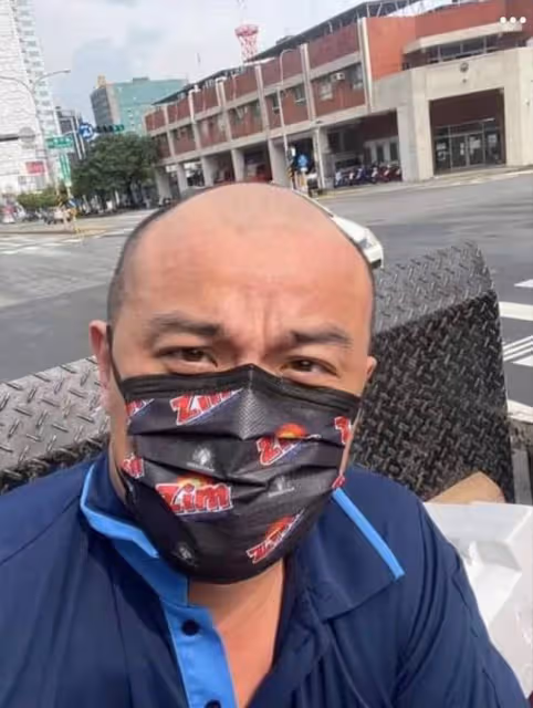 40歲男星轉行當維修工!穿舊衣搬重物修空調,自稱認真過生活就好