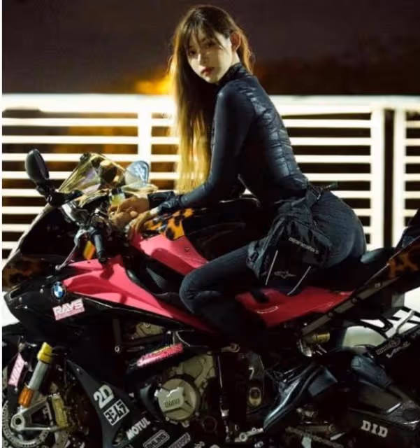 不雅視頻被瘋傳，被爆身世造假的機車女神痞幼，到底是什麼來頭？