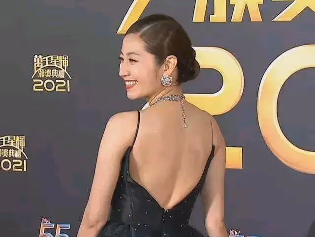 tvb紅毯太讓人意外了?謝娜真的變了?新年第一個驚訝是金晨給的?