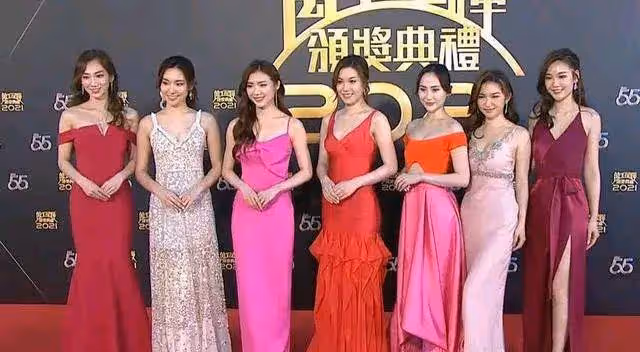 tvb紅毯太讓人意外了?謝娜真的變了?新年第一個驚訝是金晨給的?
