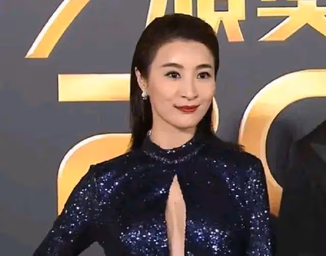tvb紅毯太讓人意外了?謝娜真的變了?新年第一個驚訝是金晨給的?