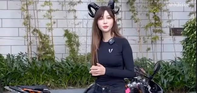 不雅視頻被瘋傳，被爆身世造假的機車女神痞幼，到底是什麼來頭？