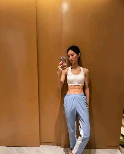 tvb紅毯太讓人意外了?謝娜真的變了?新年第一個驚訝是金晨給的?