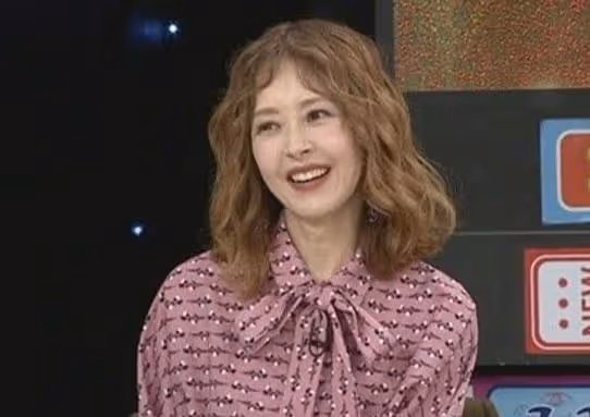 「凍齡女神」徐貞姬:62歲老太長著26歲的臉,10萬小鮮肉追求她