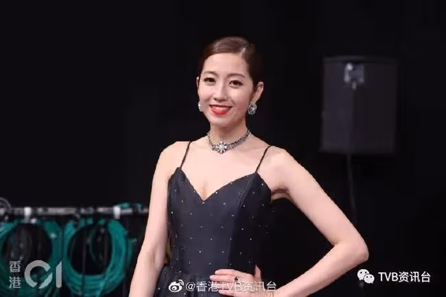 TVB萬千星輝丨陳自瑤奪得最佳女配角 老公王浩信立即出post道賀