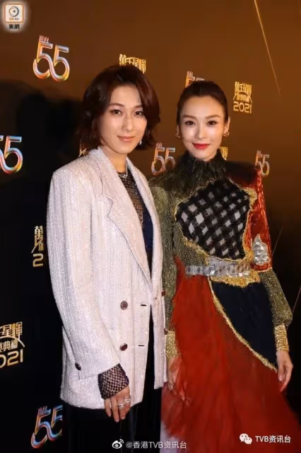 鍾嘉欣爆老公凌晨4點看直播!林夏薇奪視後陳曉被罵?