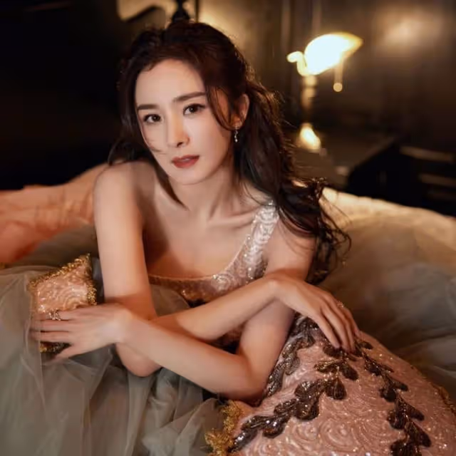周冬雨王一博，陳曉，羅雲熙白鹿，劈叉女星，婚內偷吃的男星| 最新八卦匯總